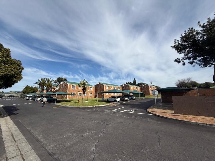 1 Bedroom Property for Sale in Wilgerpark Western Cape